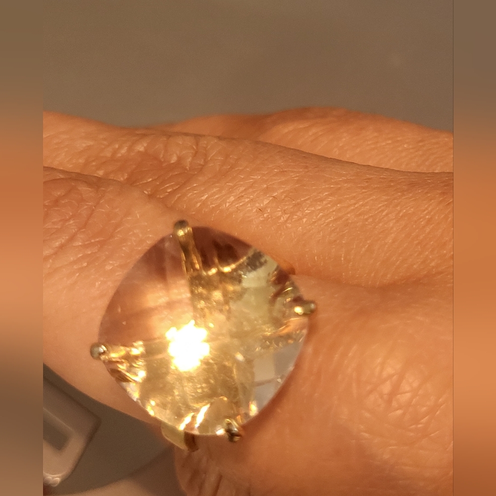 Costume jewelry pretty clear ring